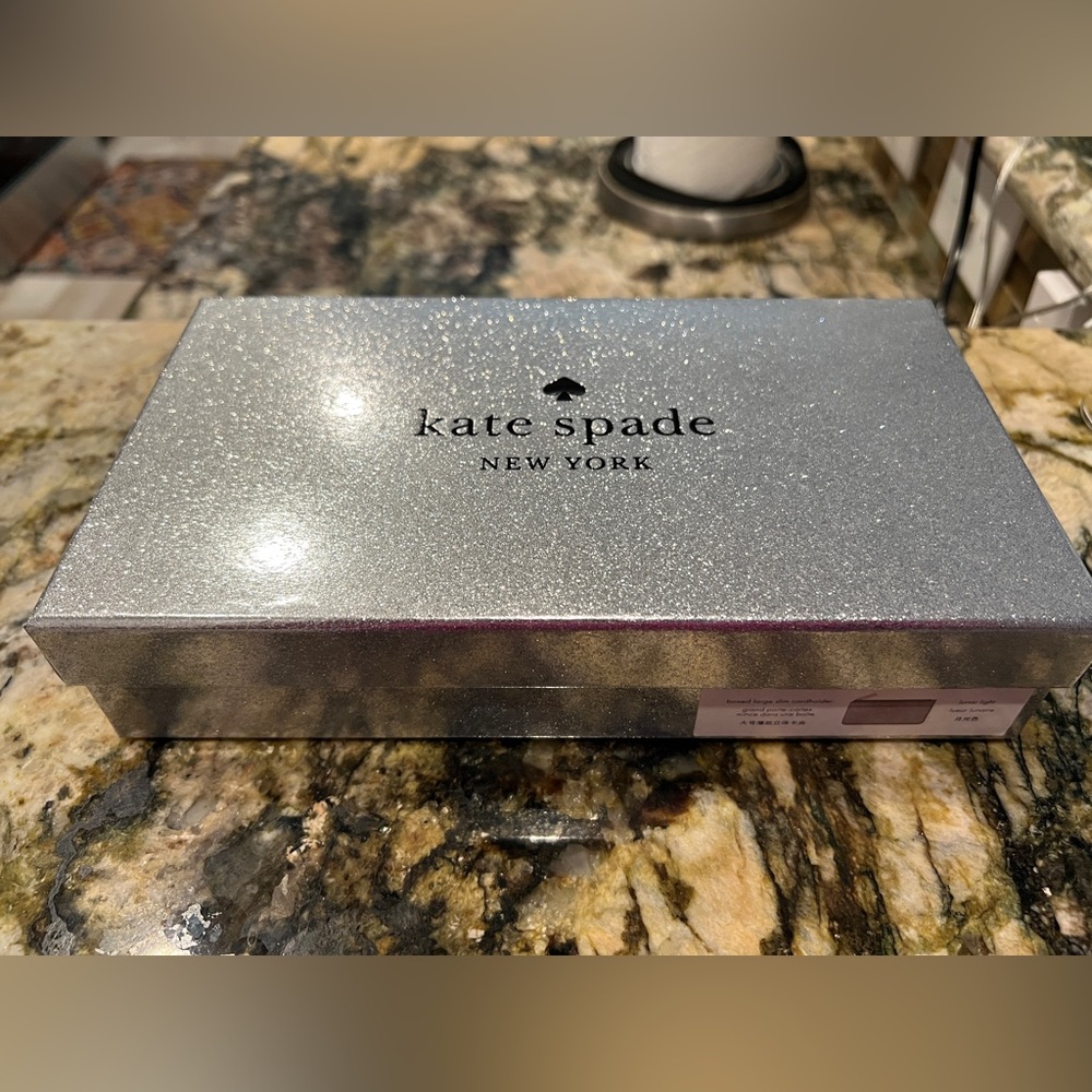 Kate Spade Shimmy Wallet Metallic Is In!!